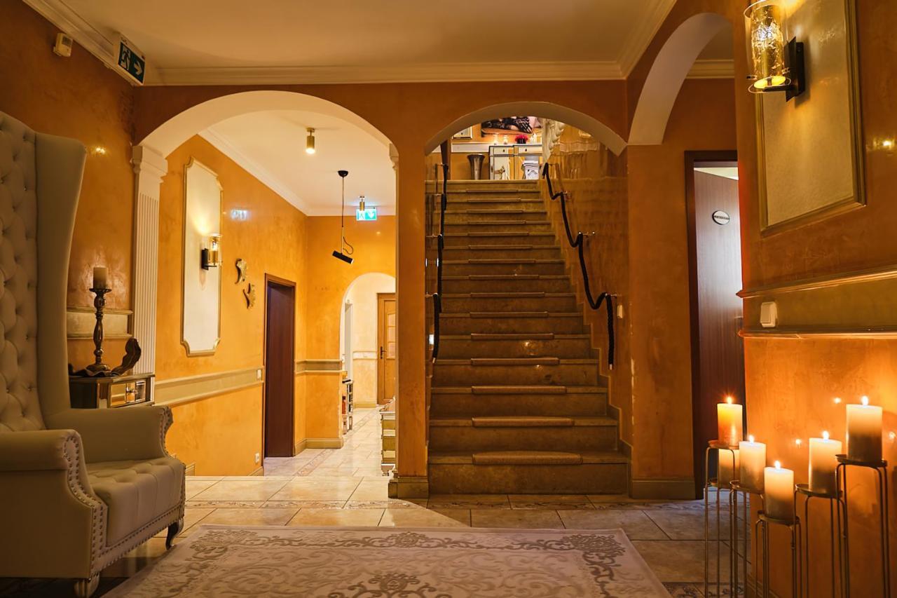 Sweet Poison Rooms Саарлуис Экстерьер фото
